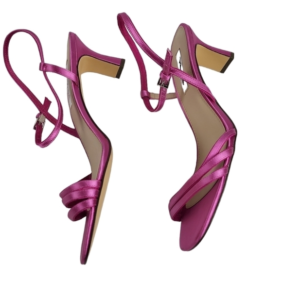 Nina Beverly Sandals - Picture 5 of 5